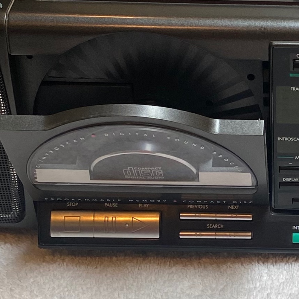 Vintage Magnavox Boombox  CD, Tape & Radio - Picture 6 of 8